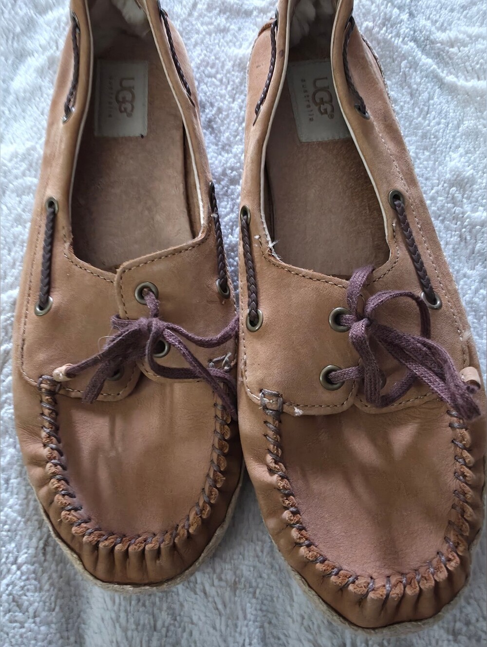 Authentic Ugg Womens Tan Boat Shoes/  Brown Laces Size 9